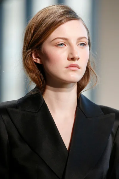 Look 63